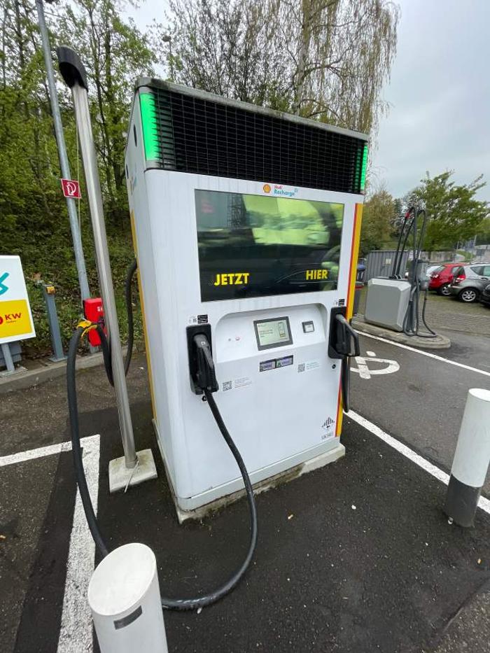 Shell Recharge Charging Station, Mayenner Straße in Waiblingen