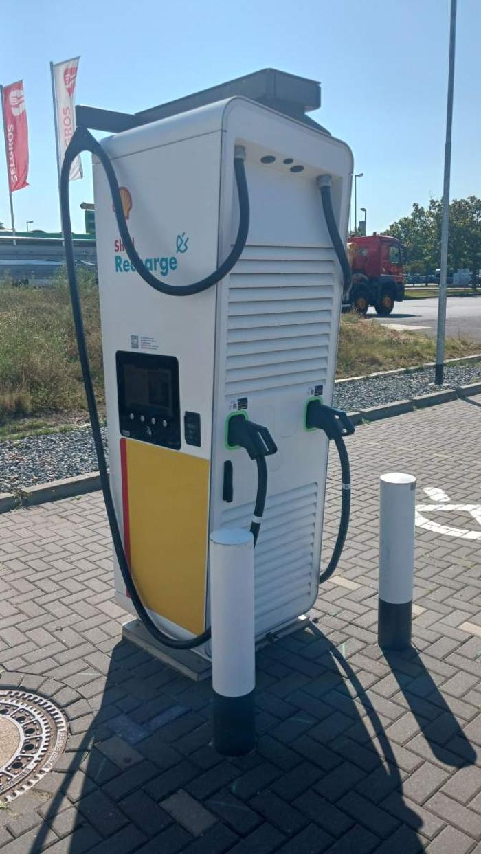 Shell Recharge Charging Station, Hansestraße in Braunschweig