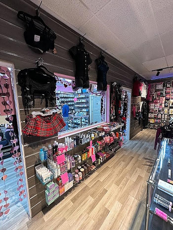 Pink Cloud Smoke Shop - Winter Haven, FL