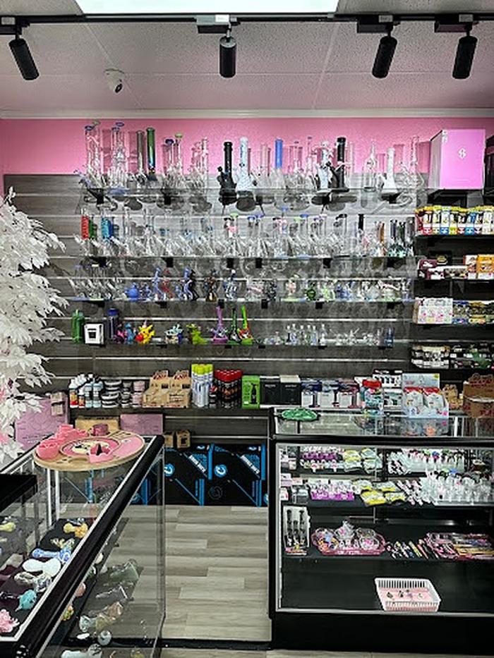 Pink Cloud Smoke Shop - Winter Haven, FL