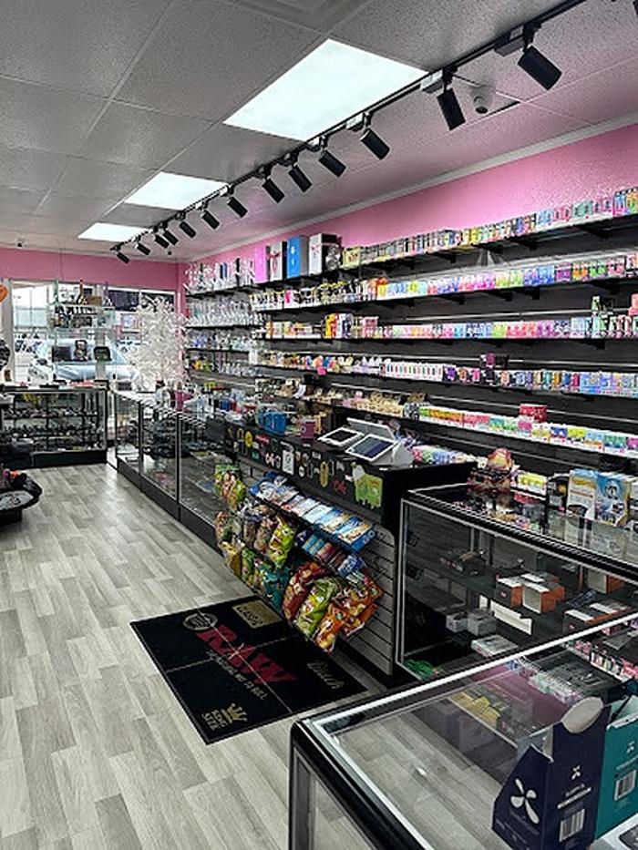 Pink Cloud Smoke Shop - Winter Haven, FL