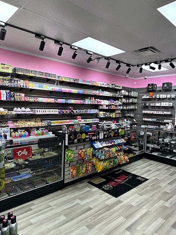 Pink Cloud Smoke Shop - Winter Haven, FL