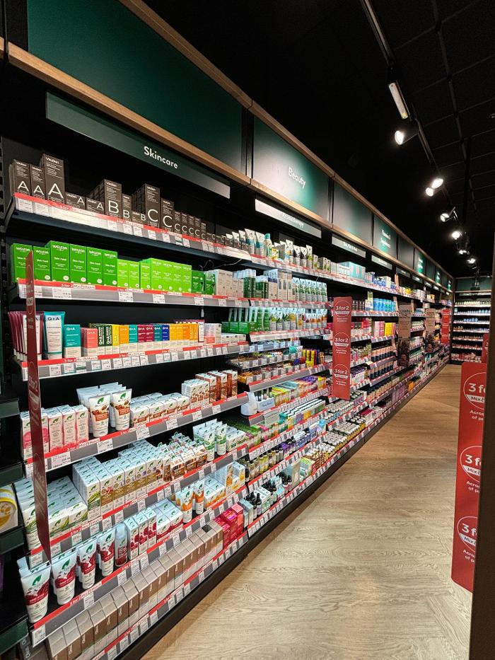 Foto de Holland & Barrett - Cork Douglas Cork