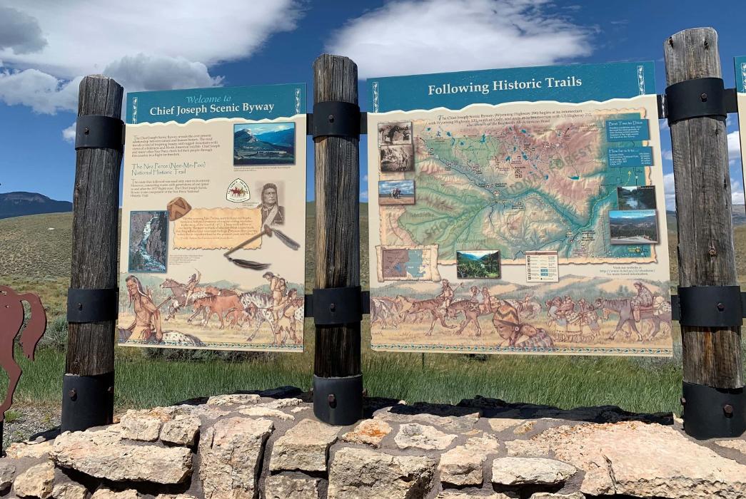 Moose Creek Lodge & Suites Image