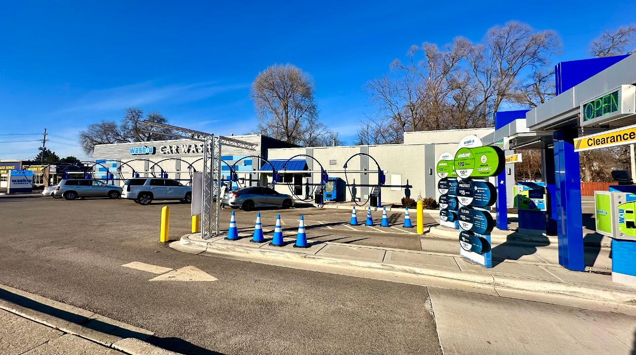 WashU Car Wash - Naperville, IL