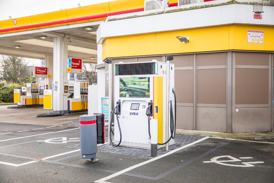 Shell Recharge Charging Station in Hannover - Logo