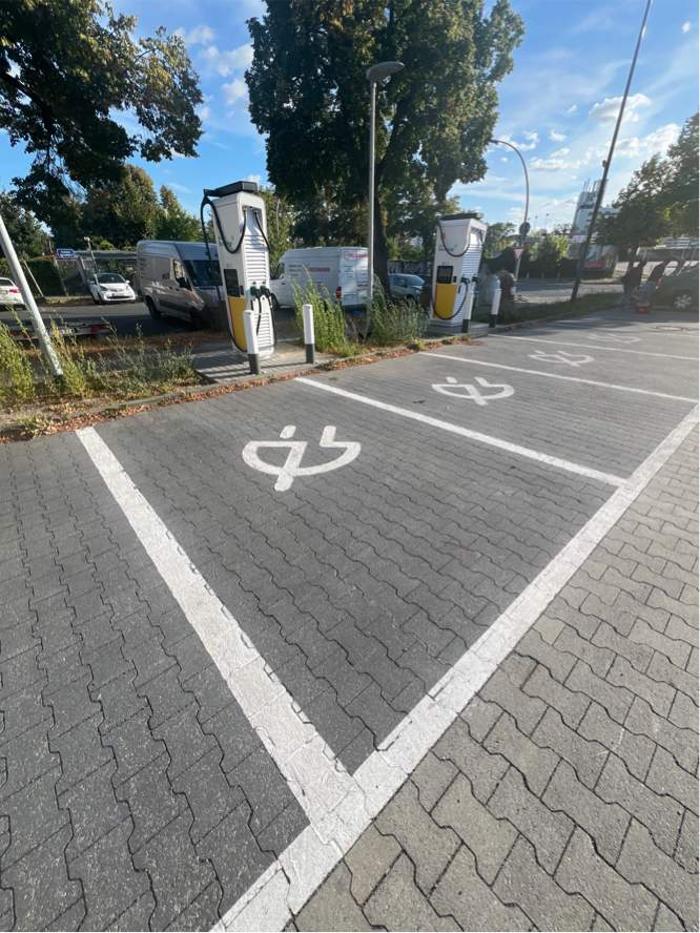 Shell Recharge Charging Station, Tempelhofer Weg in Berlin