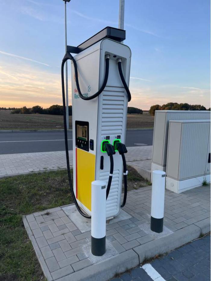 Shell Recharge Charging Station, Gadebuscher Straße in Lützow