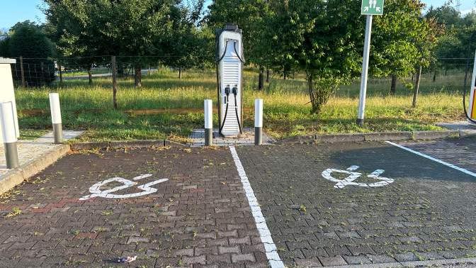 Shell Recharge Charging Station, Sandklinge in Mauer