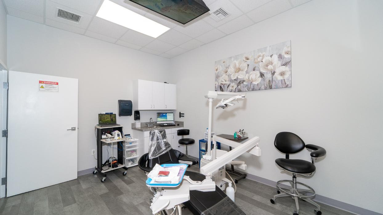 New Tampa Family & Emergency Dental Image