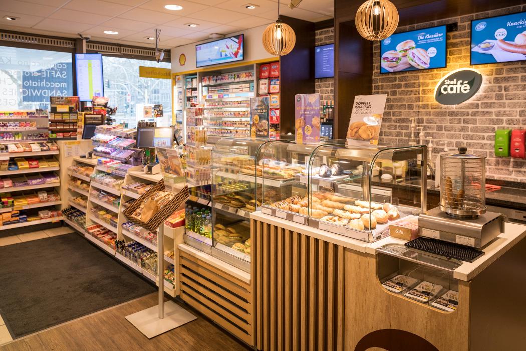 Shell Recharge Charging Station, Bergstraße in Berlin