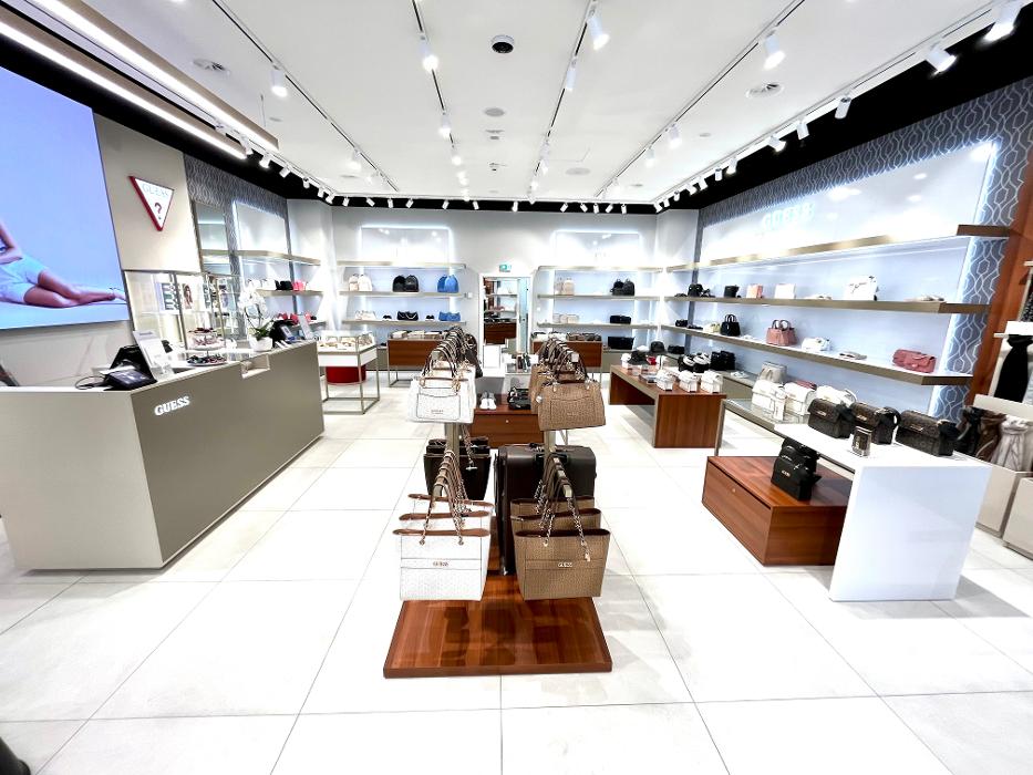 GUESS ACCESSORIES, Alter Spandauer Weg in Wustermark