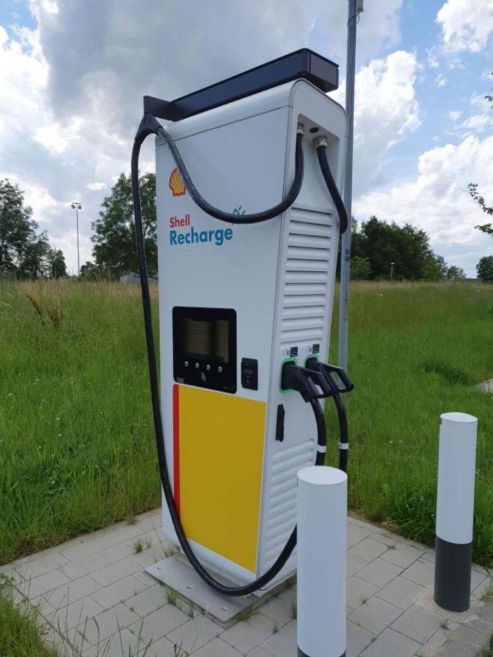 Shell Recharge Charging Station, Baron-Kückh-Straße in Rheinau