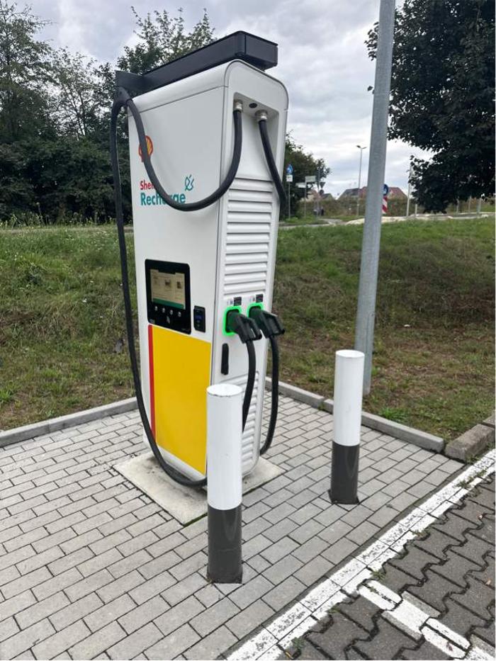 Shell Recharge Charging Station, Schlichtstraße in Waldsee
