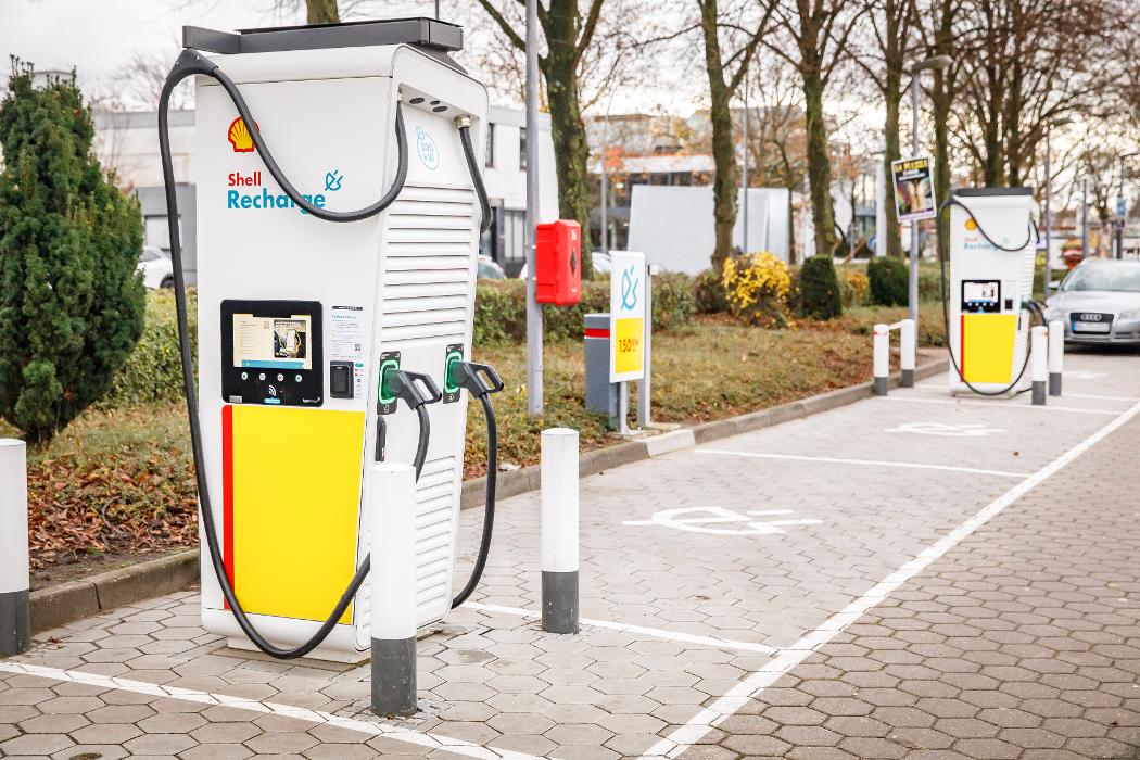 Shell Recharge Charging Station, Steilshooper Allee in Hamburg