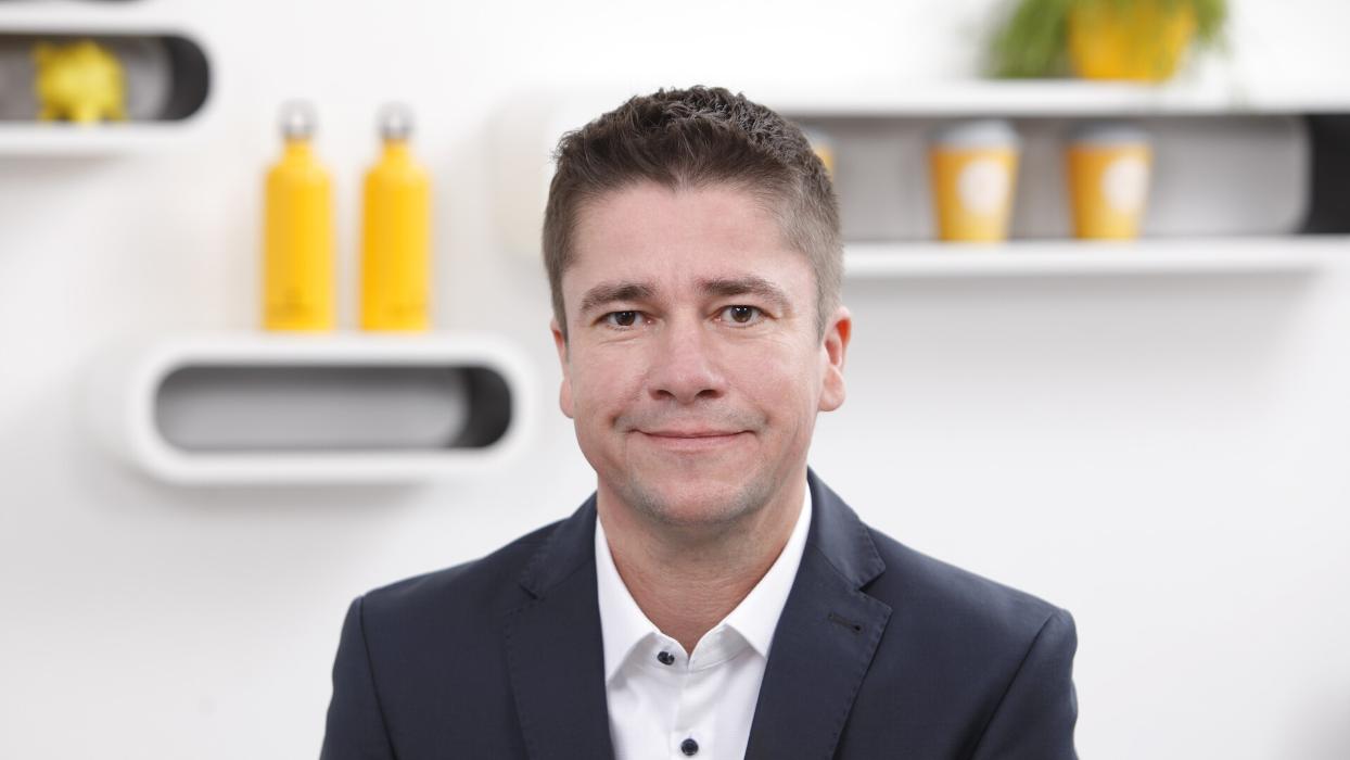 Mecklenburgische Versicherung Andreas Peters, Arntzstraße in Kleve