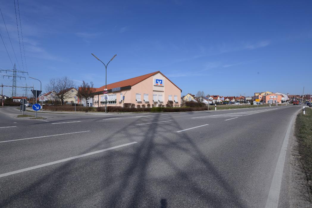 Geldautomat - Volksbank Raiffeisenbank Bayern Mitte eG, Am Pfannenstiel in Lenting
