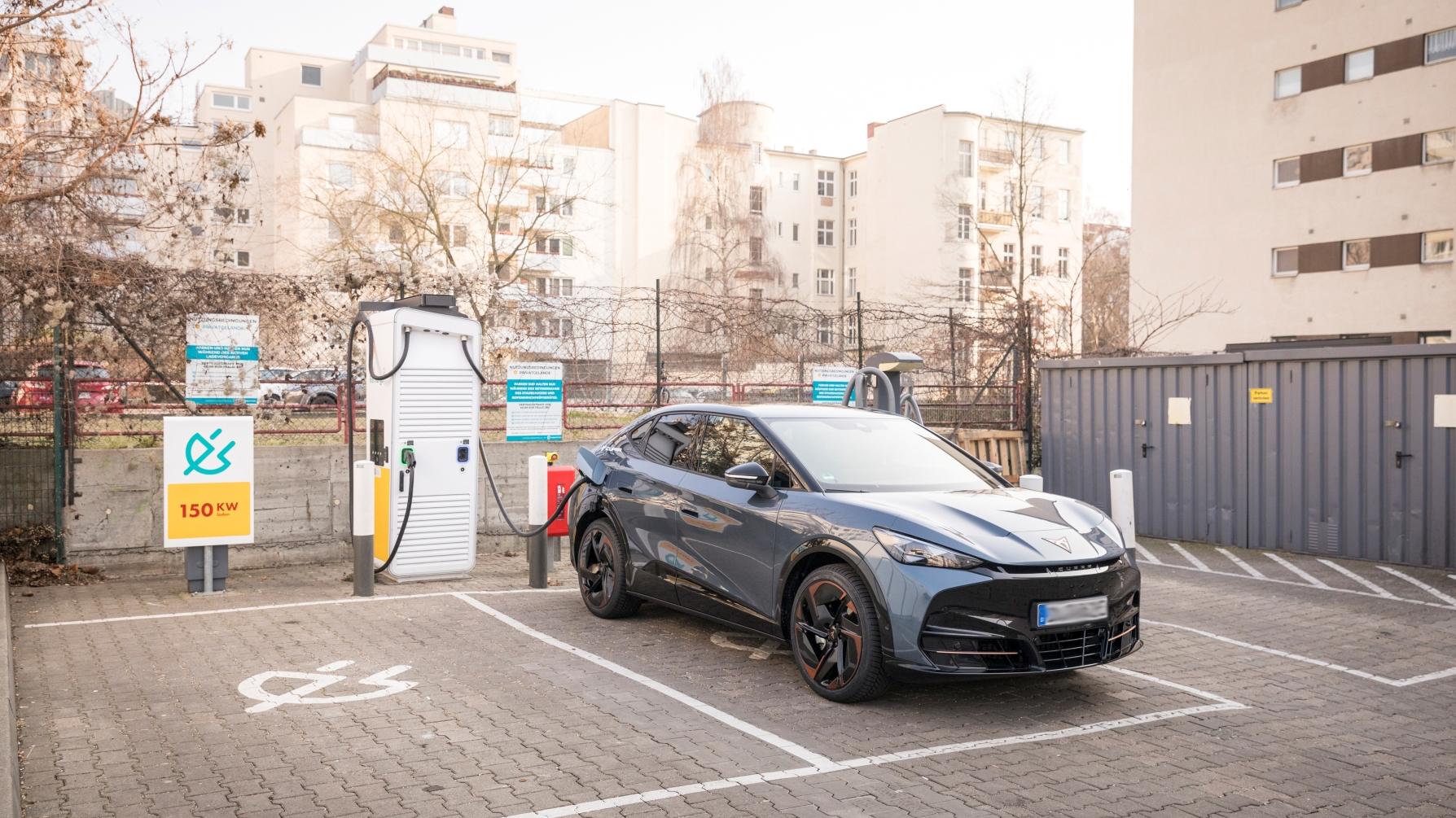 Shell Recharge Charging Station, Bundesallee in Berlin