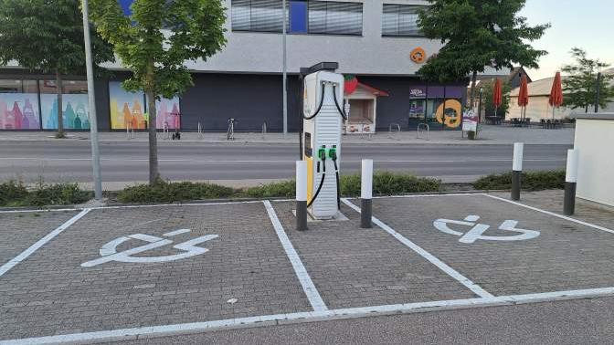 Shell Recharge Charging Station, Eglosheimer Straße in Asperg