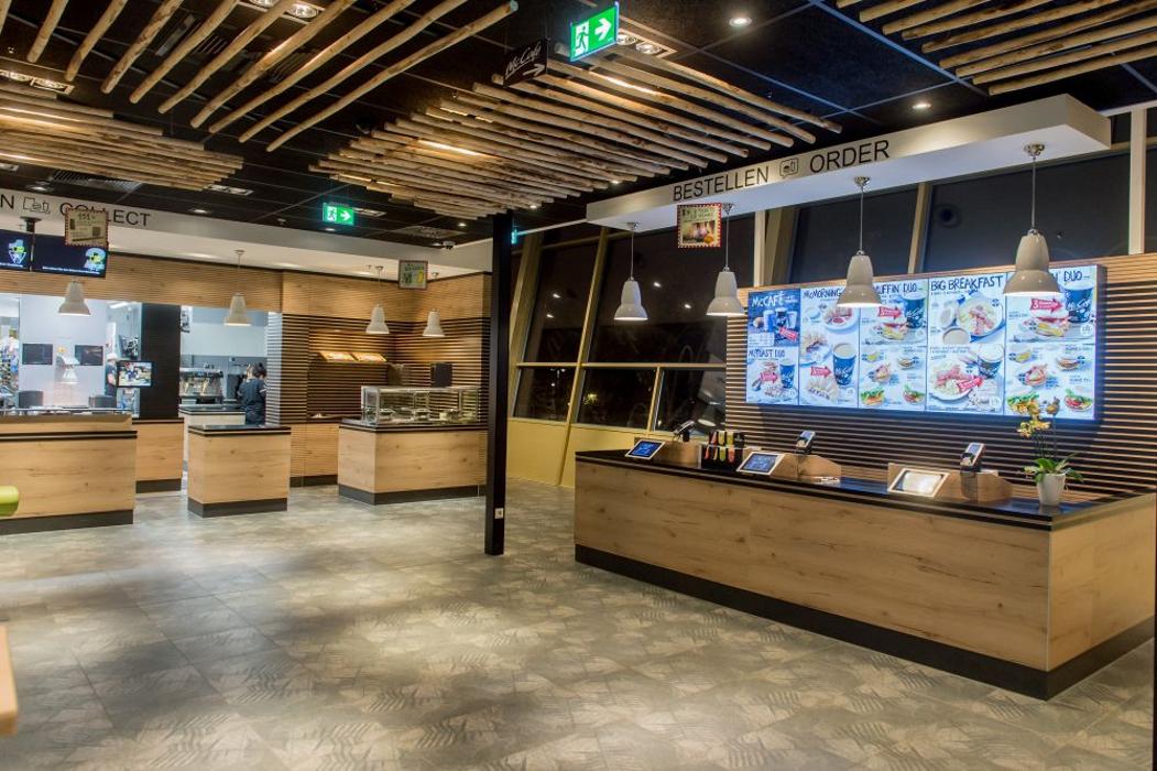 McDonald's, Hardenbergplatz in Berlin