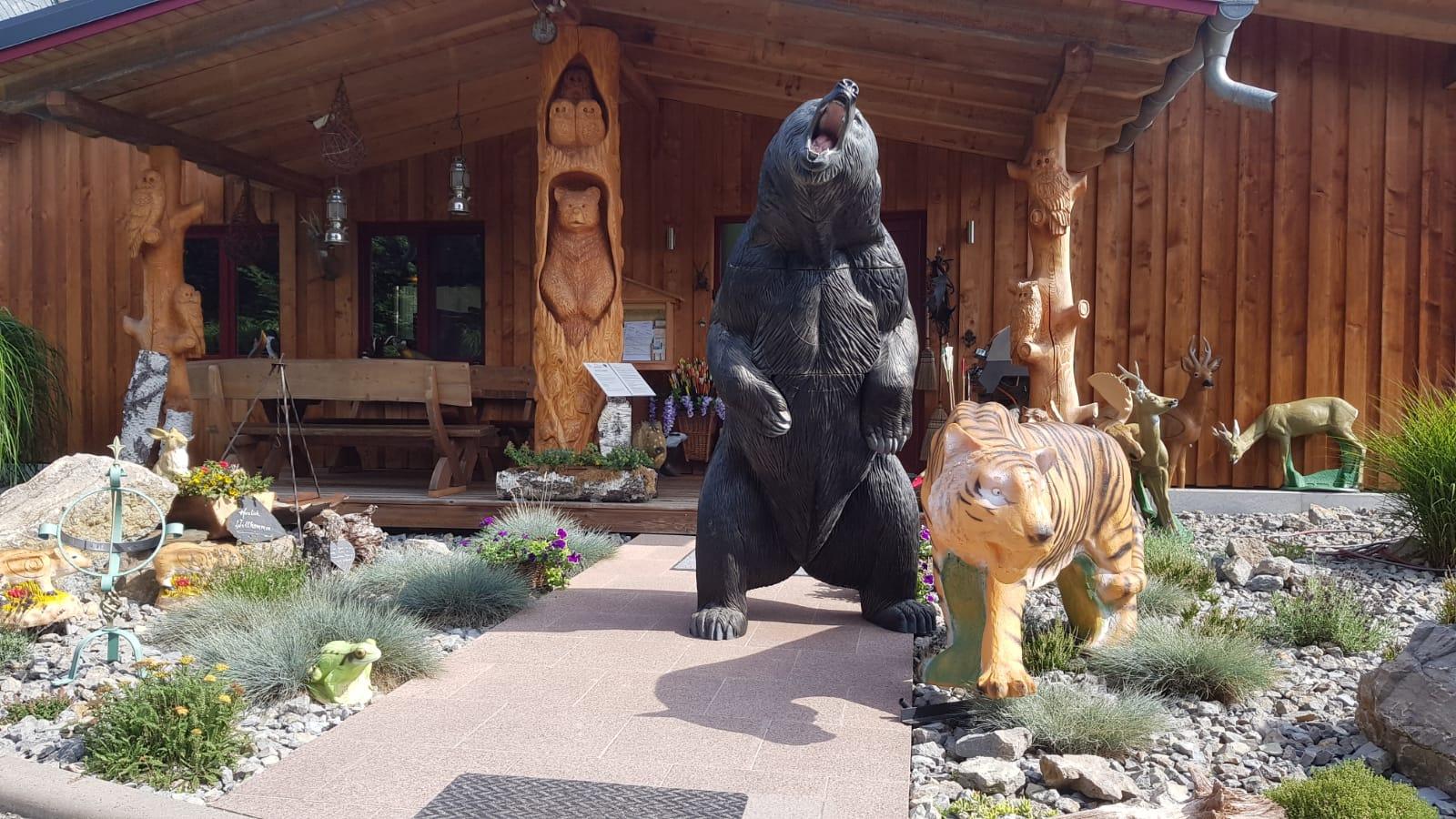 Redneckpoint - Bogensportzentrum Thüringen GmbH, Schmalkalder Straße in Christes