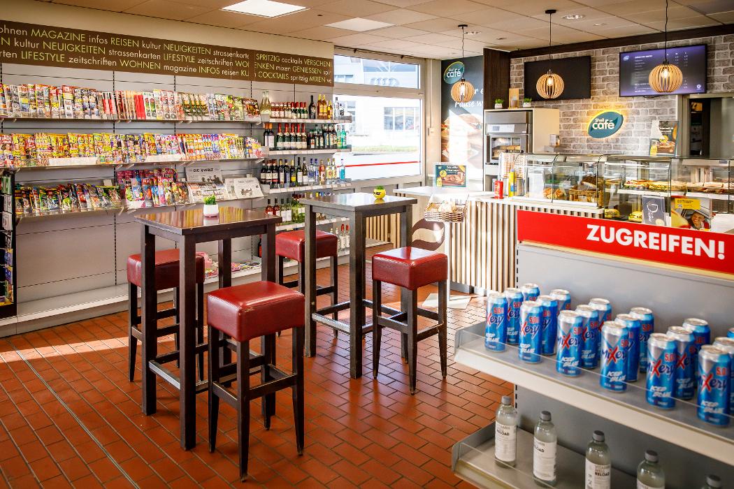 Shell Recharge Charging Station, B105 in Bad Doberan