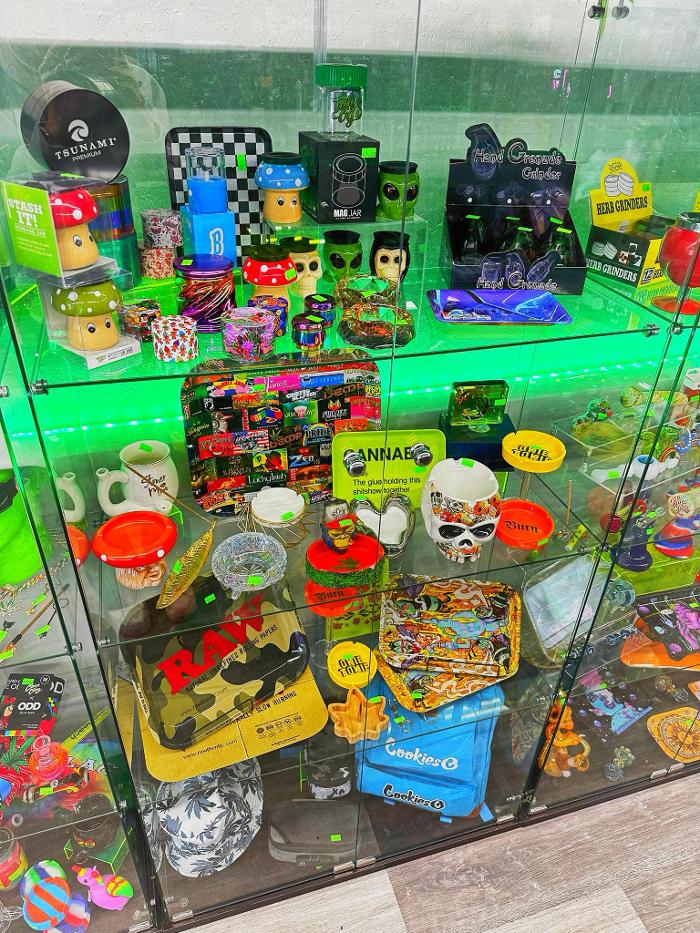 Remedy Center Dispensary & Smoke Shop - Evansville, IN