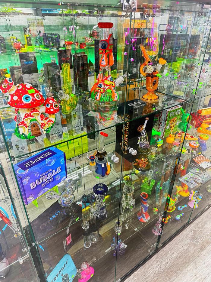 Remedy Center Dispensary & Smoke Shop - Evansville, IN