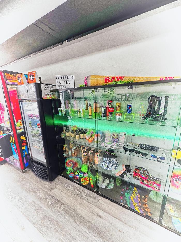 Remedy Center Dispensary & Smoke Shop - Evansville, IN