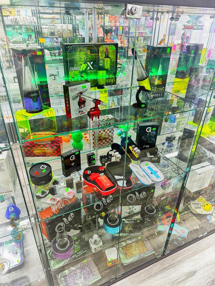 Remedy Center Dispensary & Smoke Shop - Evansville, IN