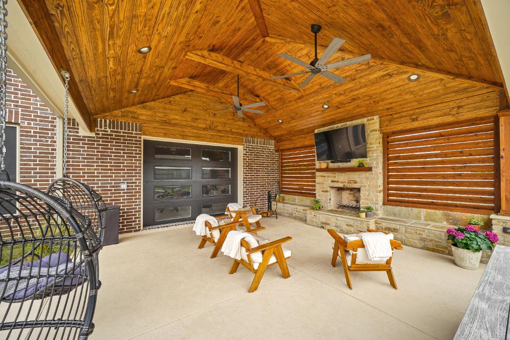 Backyard Retreats - Pearland, TX
