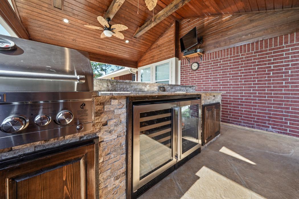 Backyard Retreats - Pearland, TX