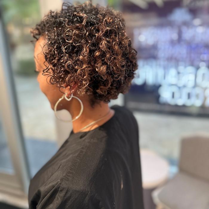 Madison Reed Hair Color Bar Garland