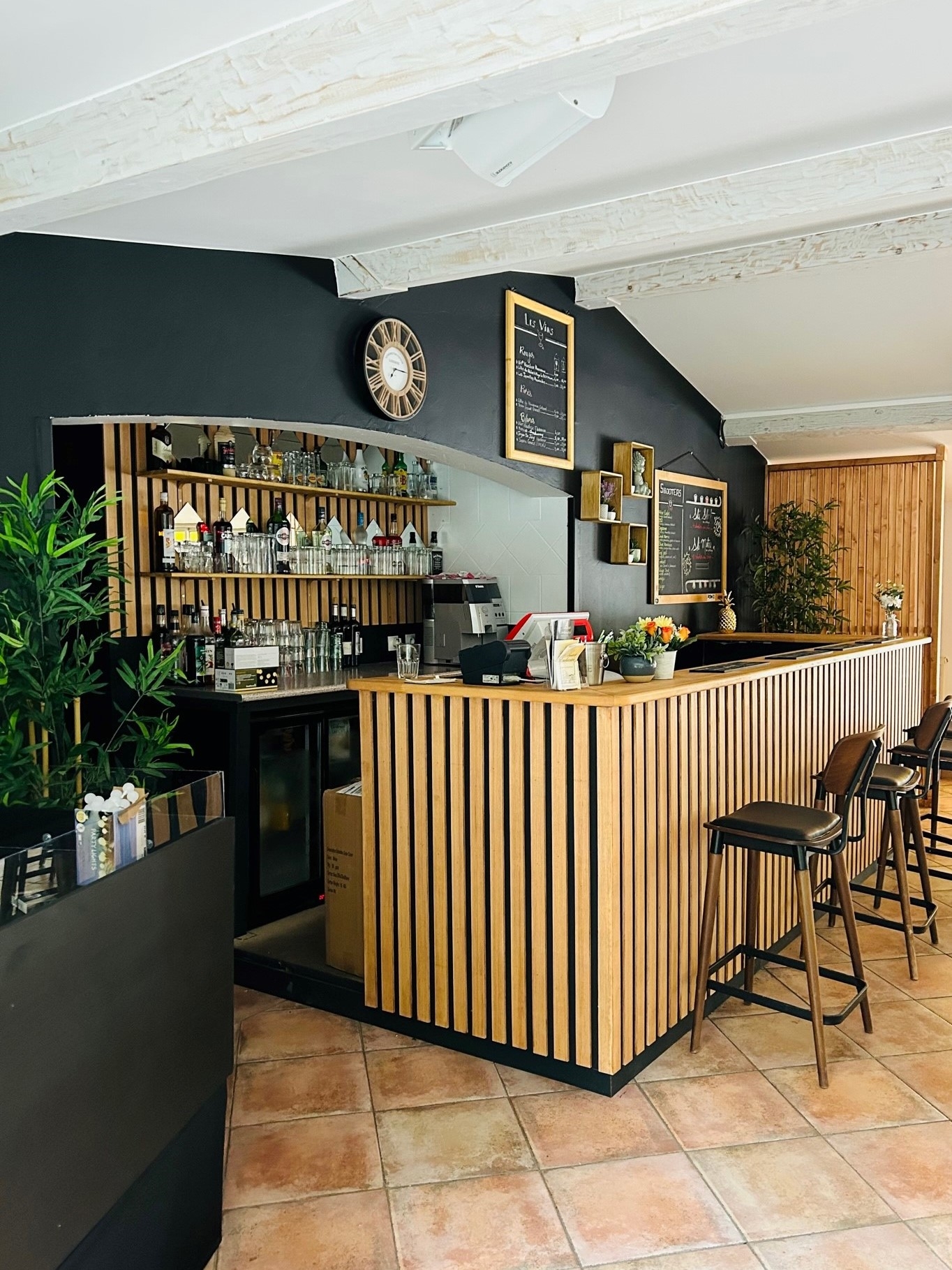 Bar de la salle Gapeau de La Batide Enchantée