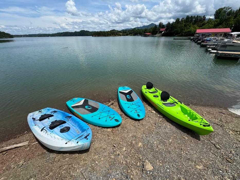 OASIS COVE MARINA & LODGING - Dandridge, TN