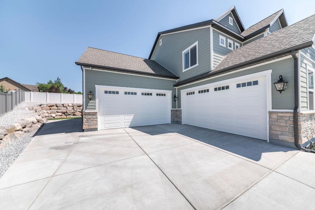 Gus's Construction - Pullman, MI