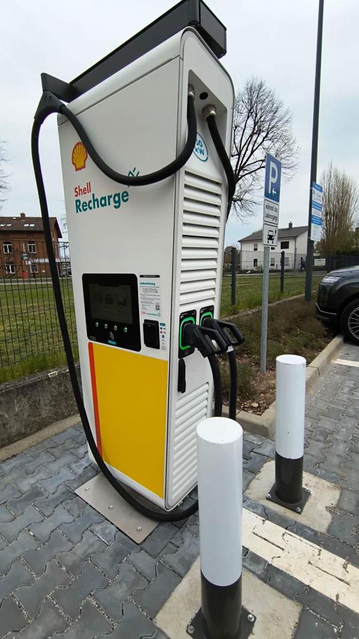 Shell Recharge Charging Station, Prenzlauer Straße in Angermünde