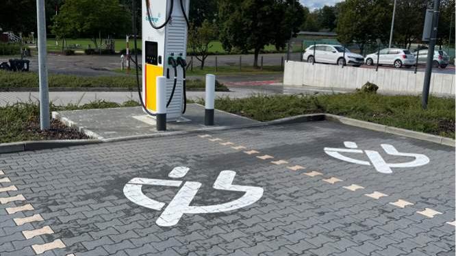 Shell Recharge Charging Station, Wössinger Straße in Walzbachtal