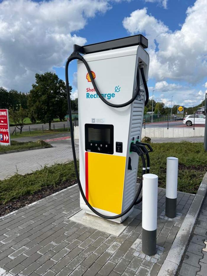 Shell Recharge Charging Station, Wössinger Straße in Walzbachtal