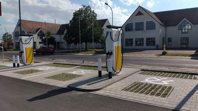 Shell Recharge Charging Station, Liebenwerdaer Straße in Falkenberg-Elster