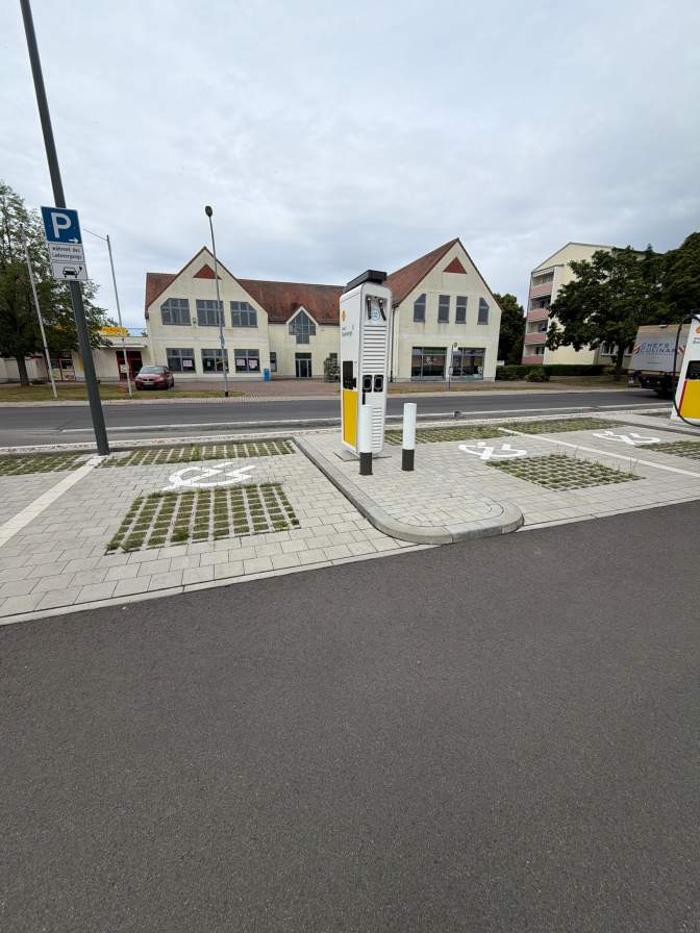 Shell Recharge Charging Station, Liebenwerder Str. in Falkenberg-Elster