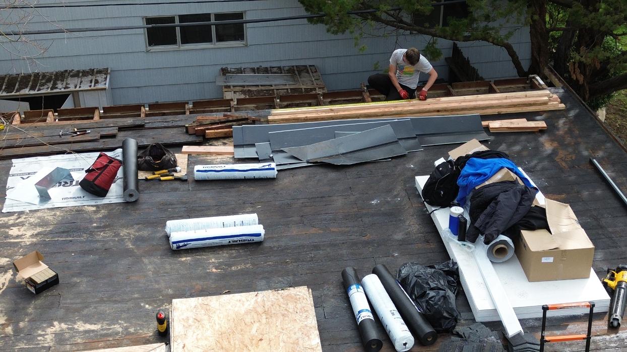 Spring Roofing Inc. Image