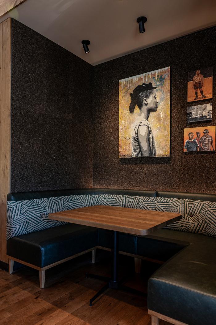 Nando's PERi-PERi Image