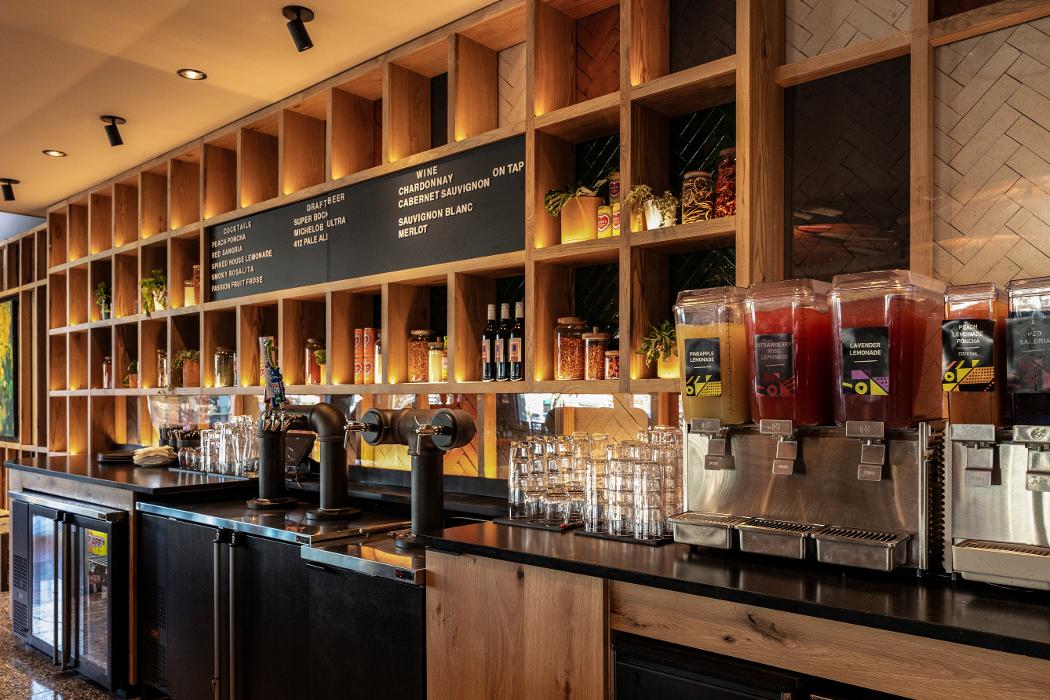 Nando's PERi-PERi Image