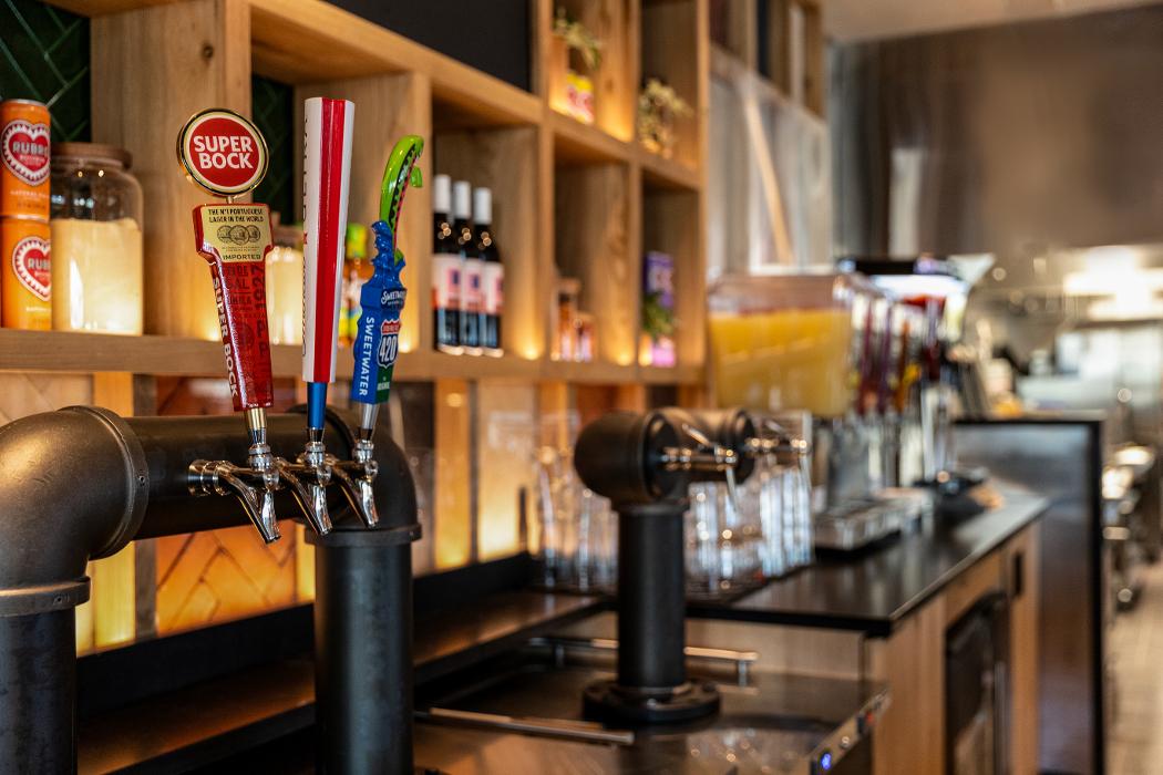 Nando's PERi-PERi Image