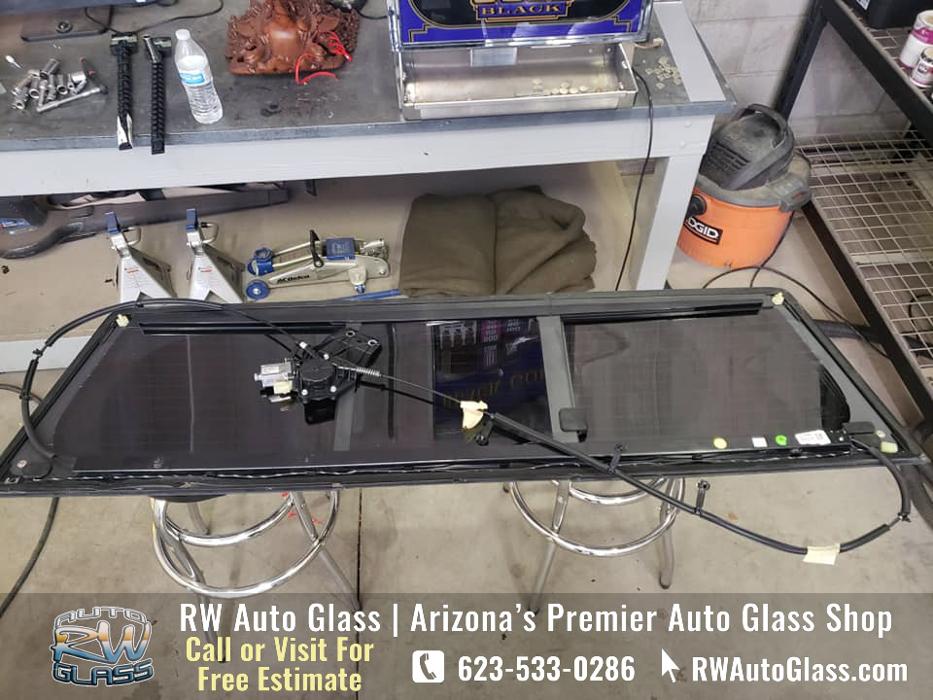 RW Auto Glass - Queen Creek, AZ