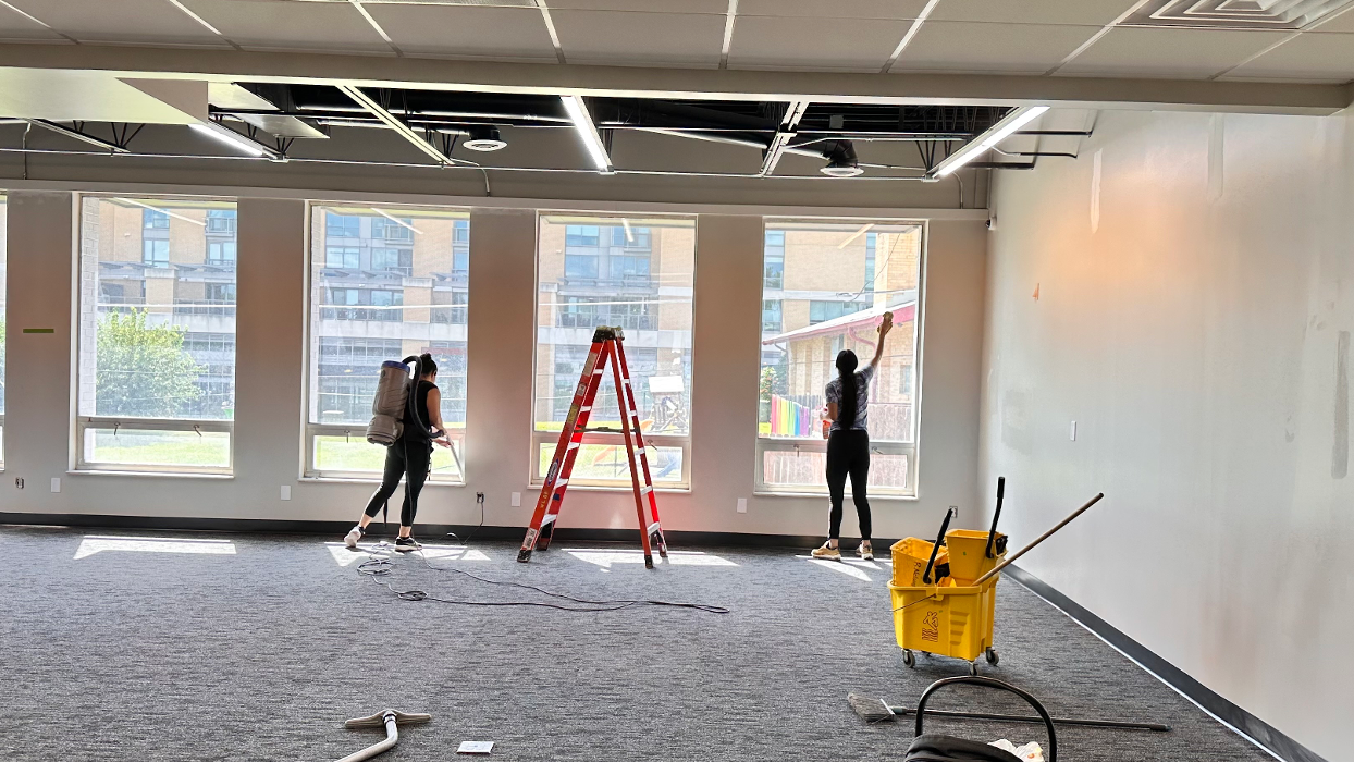 The Blue Wall Painting LLC Logo