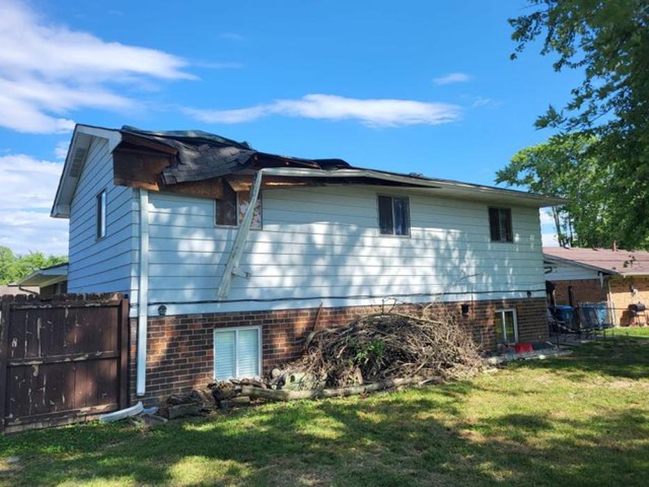 Maximum Effort Roofing - Amo, IN