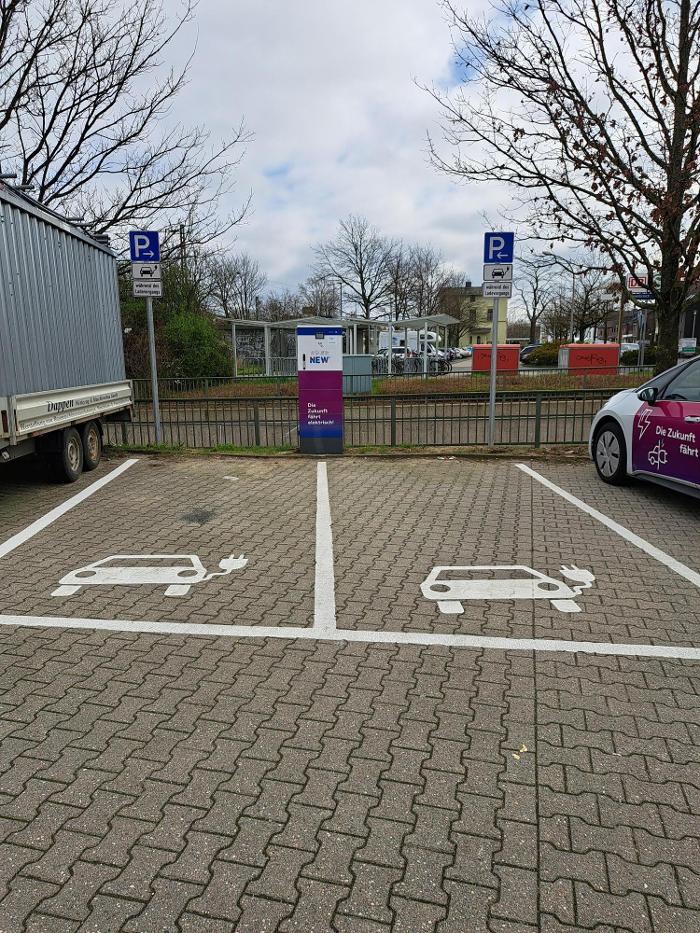 NEW Energie-Ladestation, Ladestraße in Korschenbroich