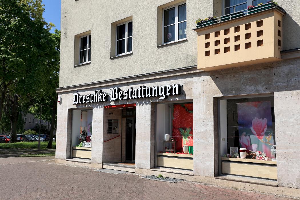 Dreschke Bestattungen Fromageot GmbH, Oranienburger Straße in Berlin